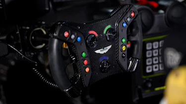 Aston Martin Vantage GT3 - dash