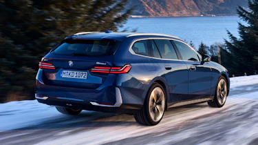 BMW 5 Series Touring - rear tracking