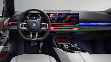 BMW i5 Touring - dash