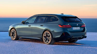 BMW i5 Touring - rear