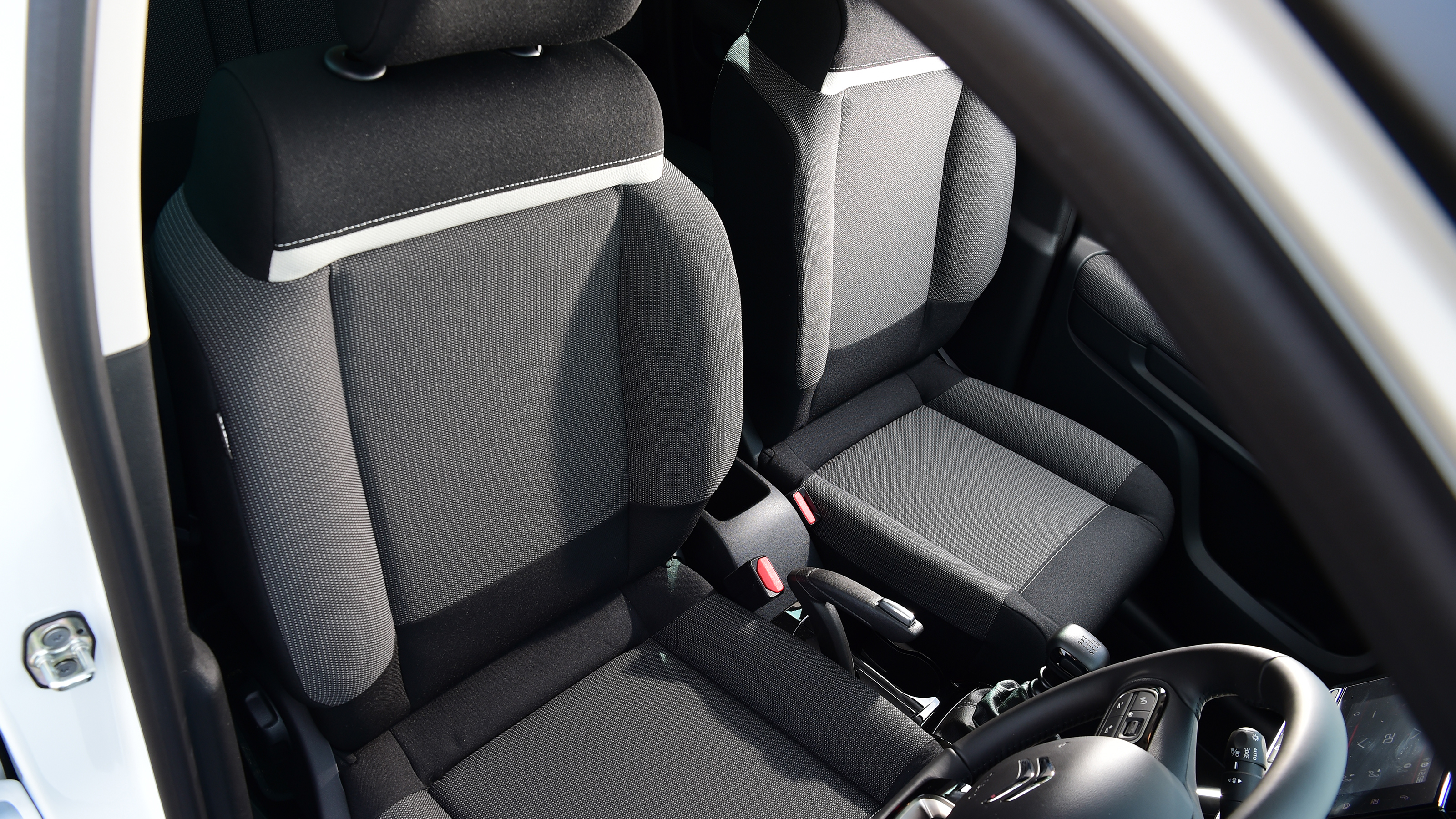 Citroen C3 Aircross You! - front seats