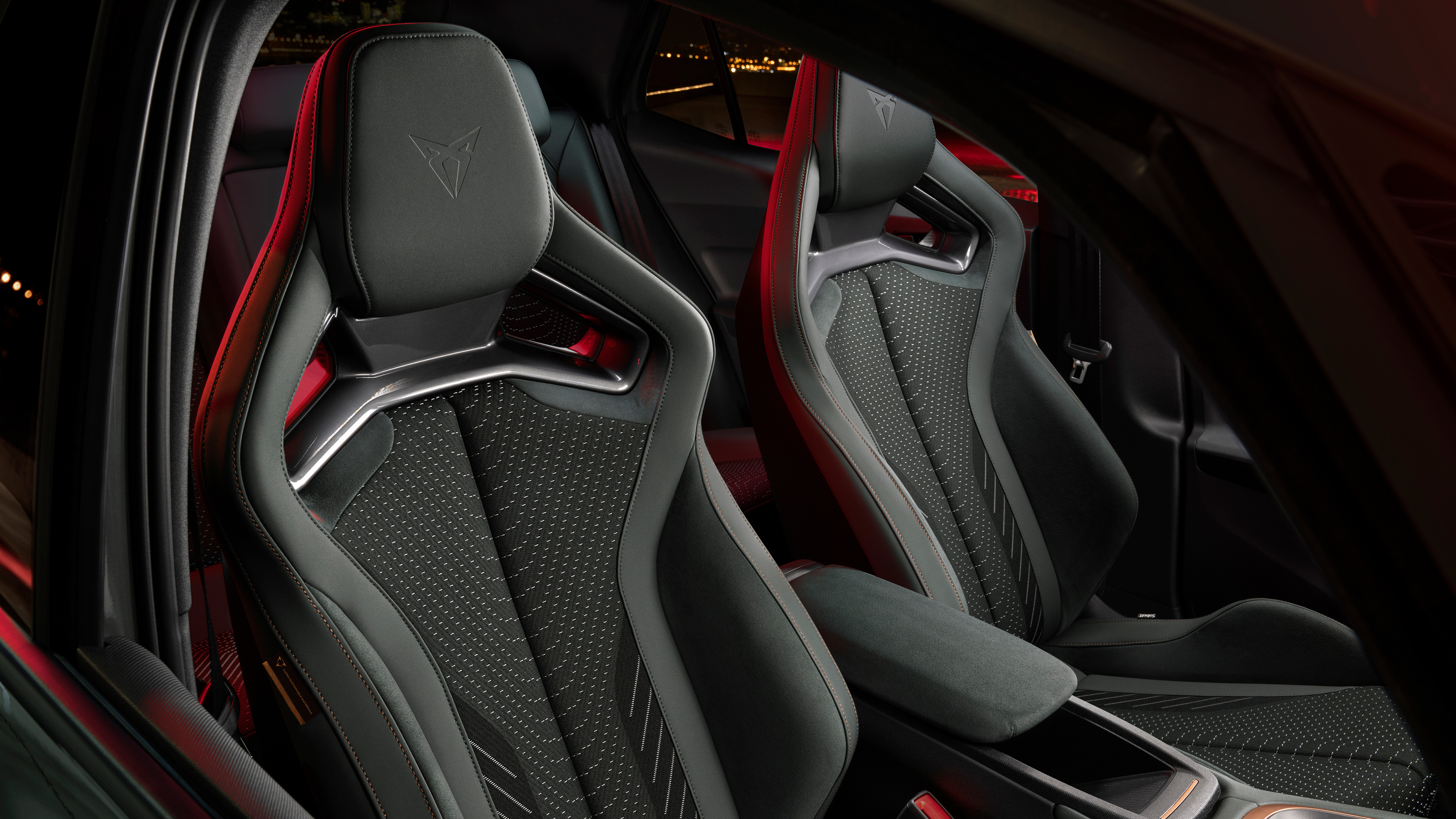 Cupra Born VZ - front seats