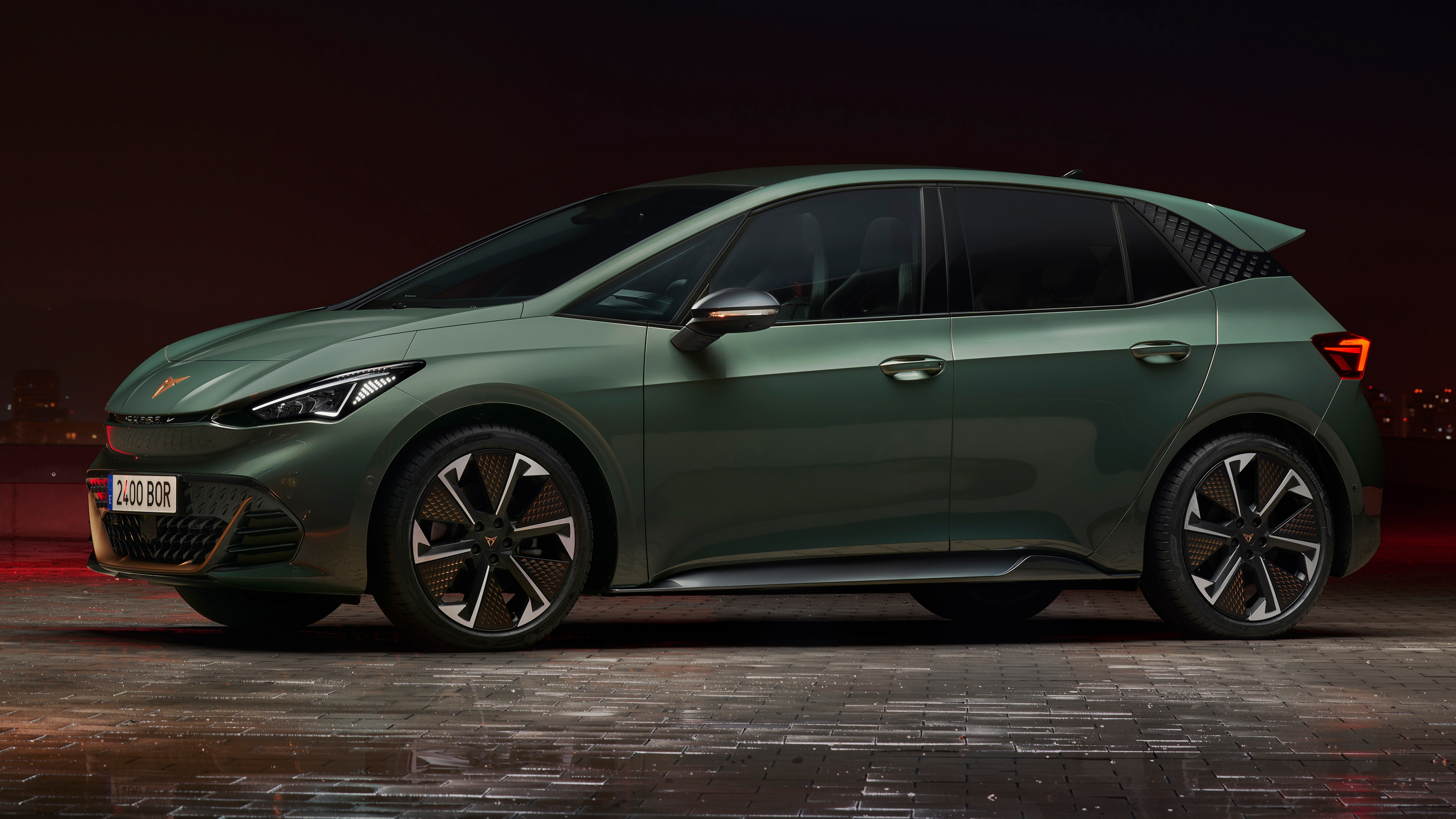 Cupra Born VZ - side static