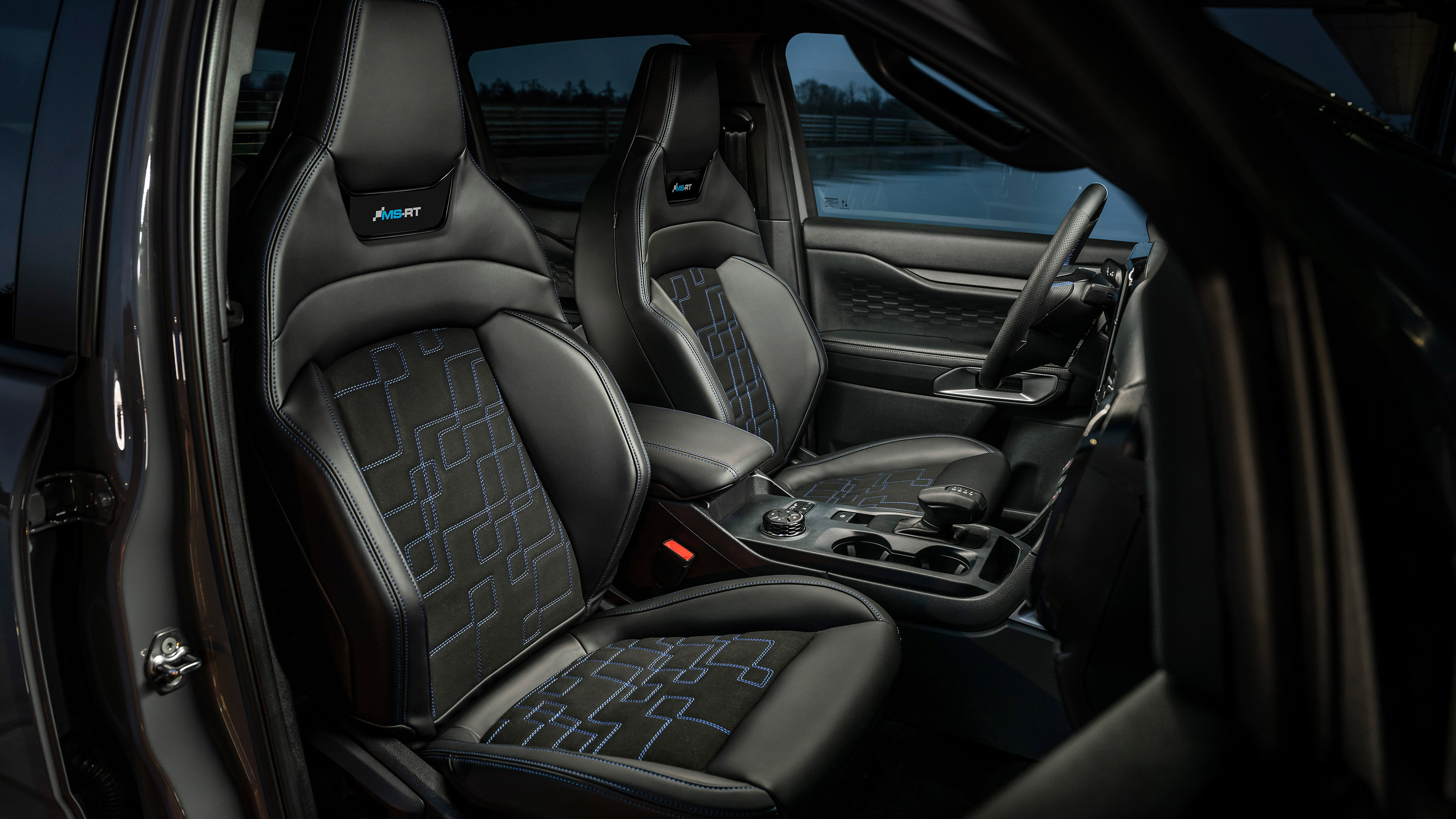 Ford Ranger MS-RT - front seats