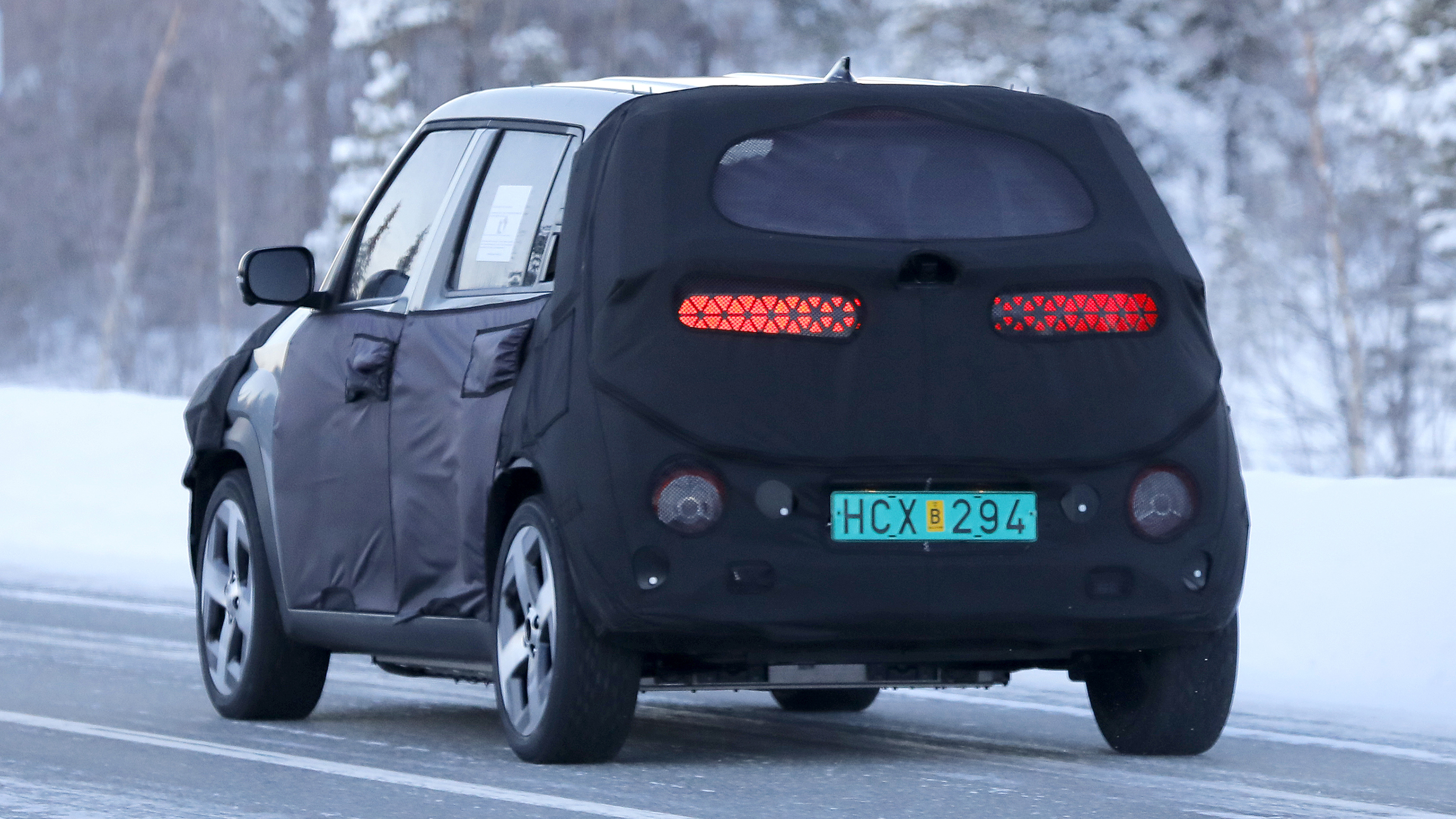 Hyundai Casper (camouflaged) - rear