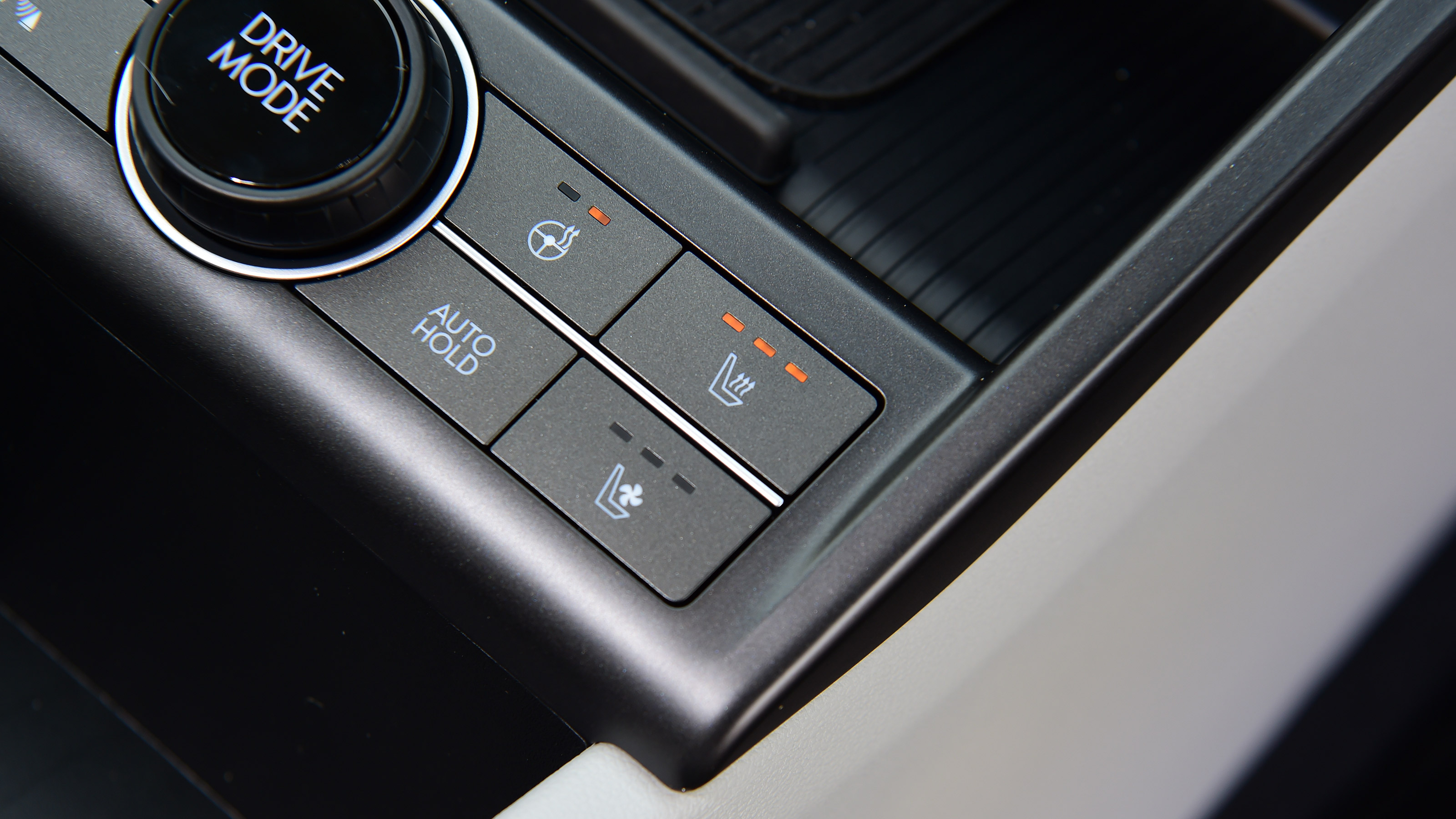 Hyundai Kona Electric long termer - heated seats