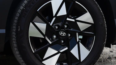 Hyundai Kona - wheel