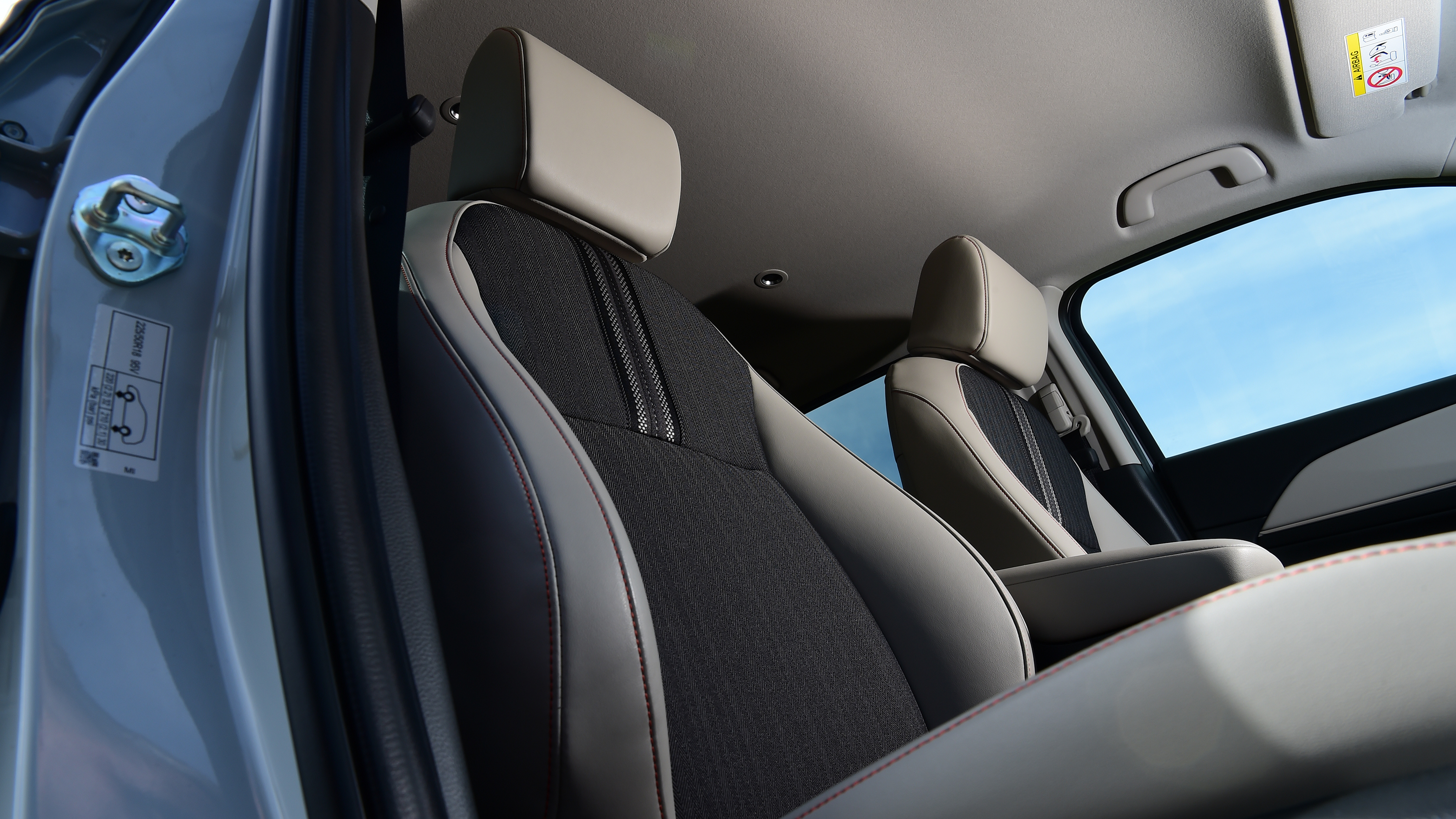 Honda HR-V - front seats