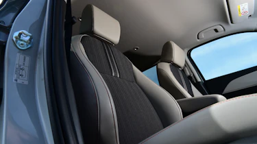 Honda HR-V - front seats