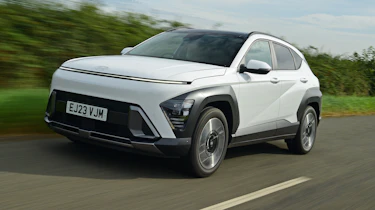 Hyundai Kona - front tracking