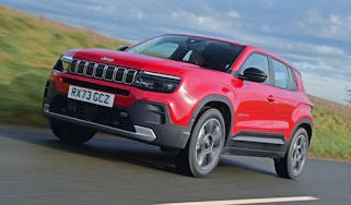 Jeep Avenger Altitude+ - front tracking