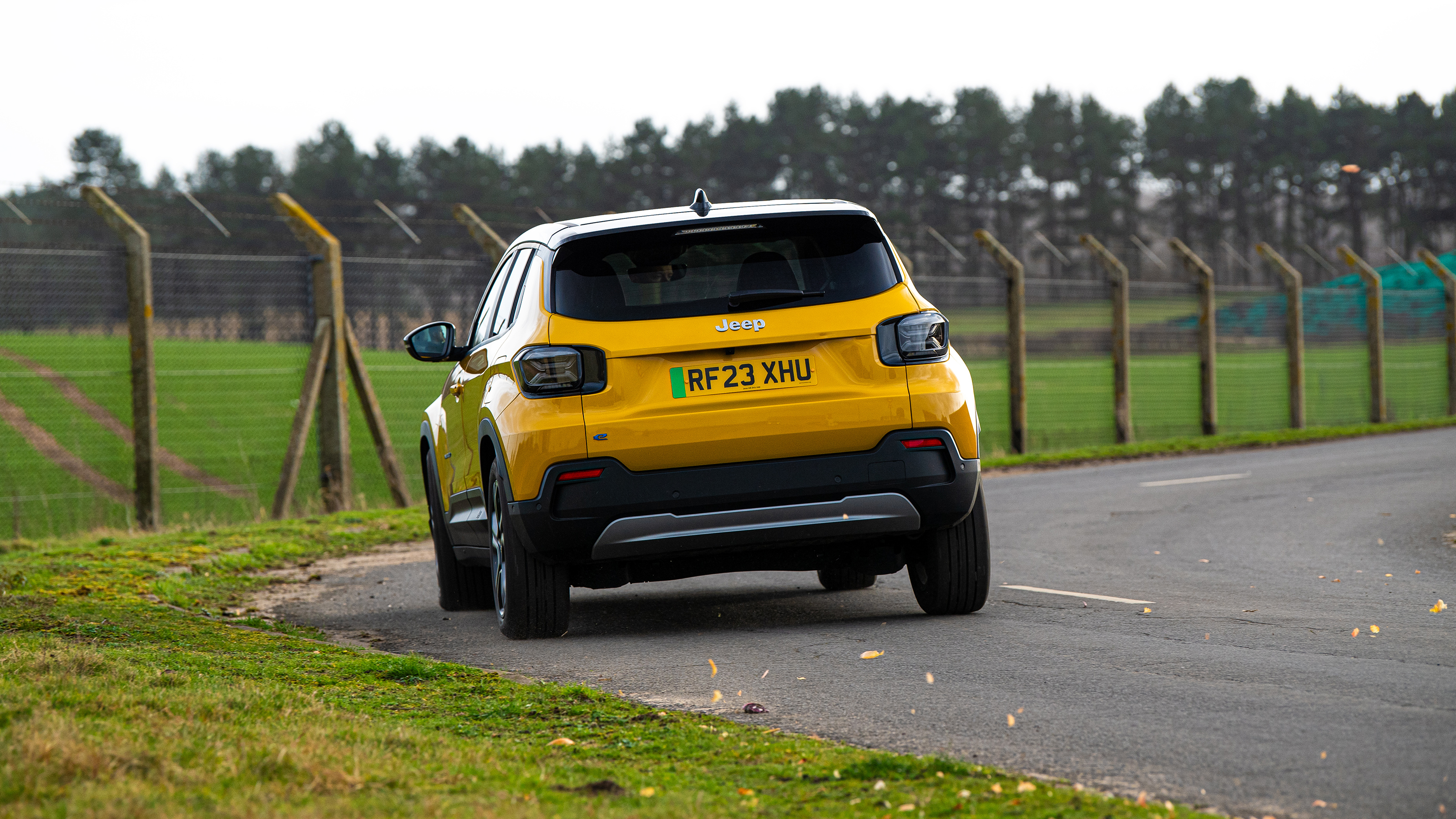 Jeep Avenger - rear cornering