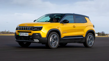 Jeep Avenger - front tracking