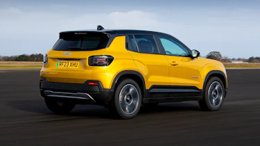 Jeep Avenger - rear tracking