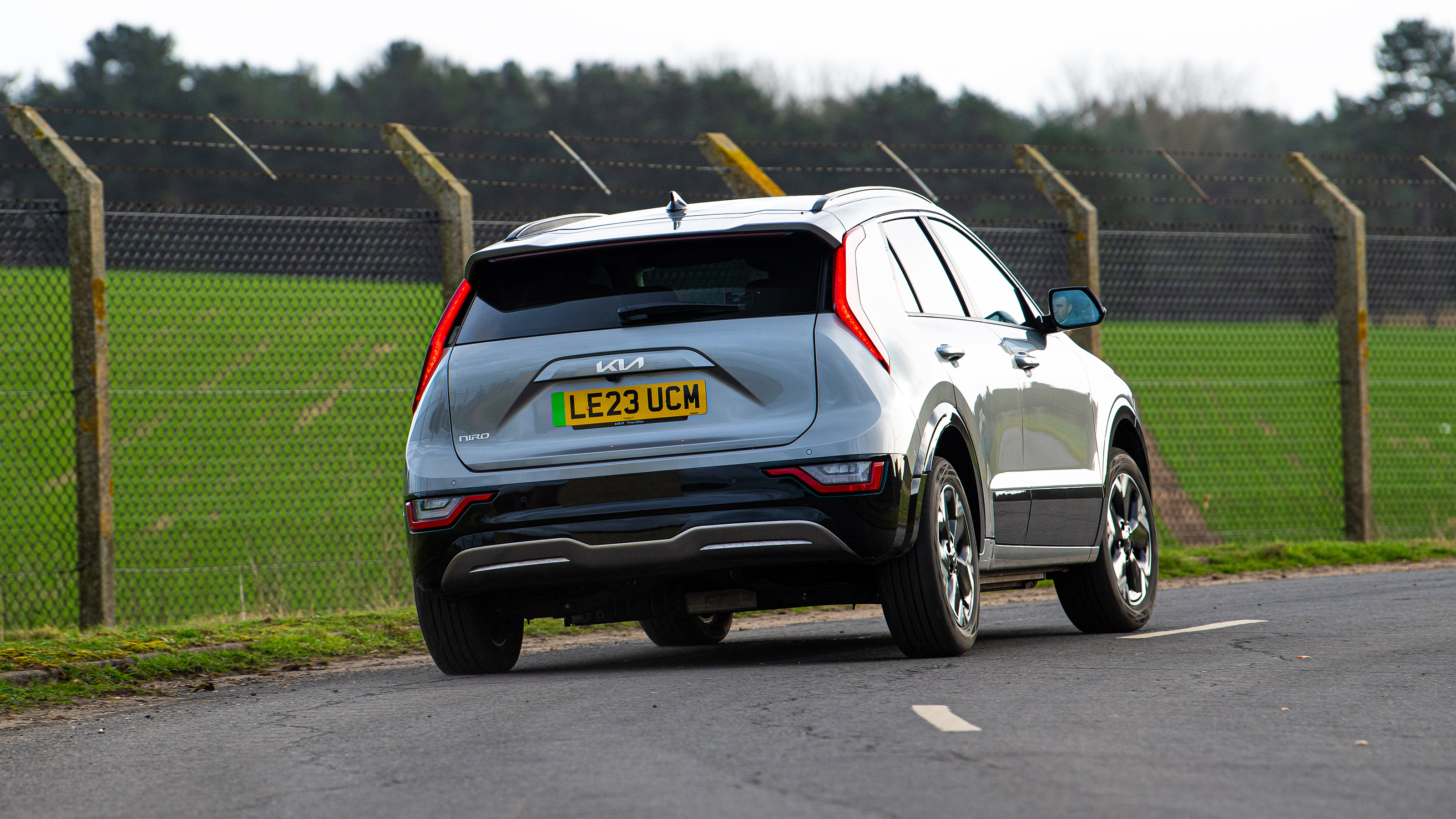 Kia Niro EV - rear cornering