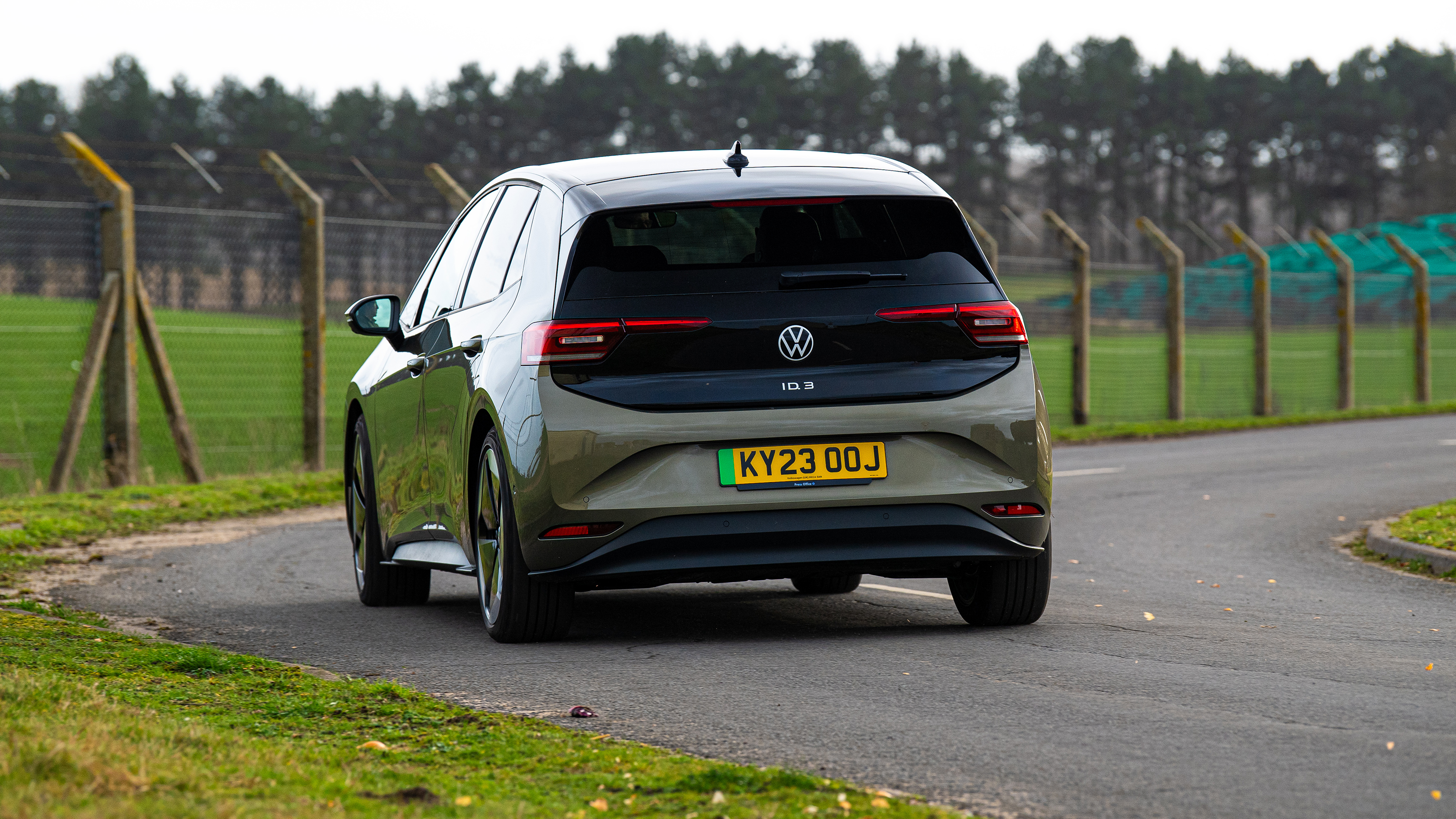 Volkswagen ID.3 - rear cornering