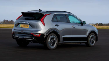 Kia Niro EV - rear tracking