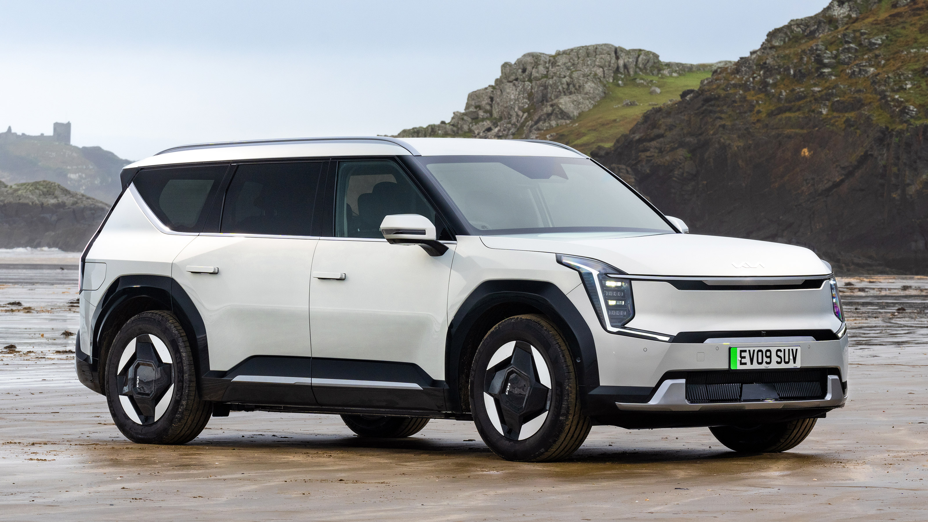 Kia EV9 Air - front static