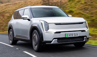 Kia EV9 Air - front