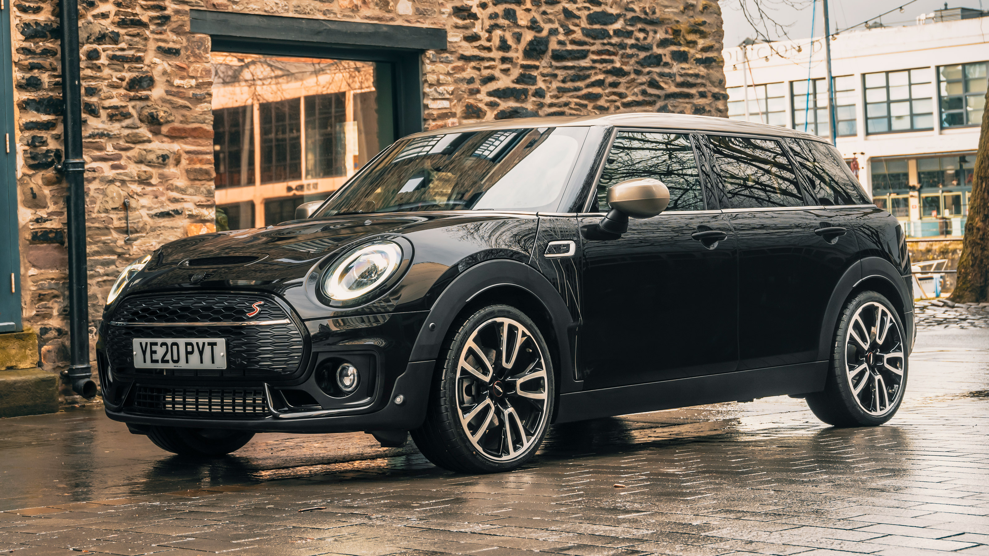 MINI Clubman UK - front