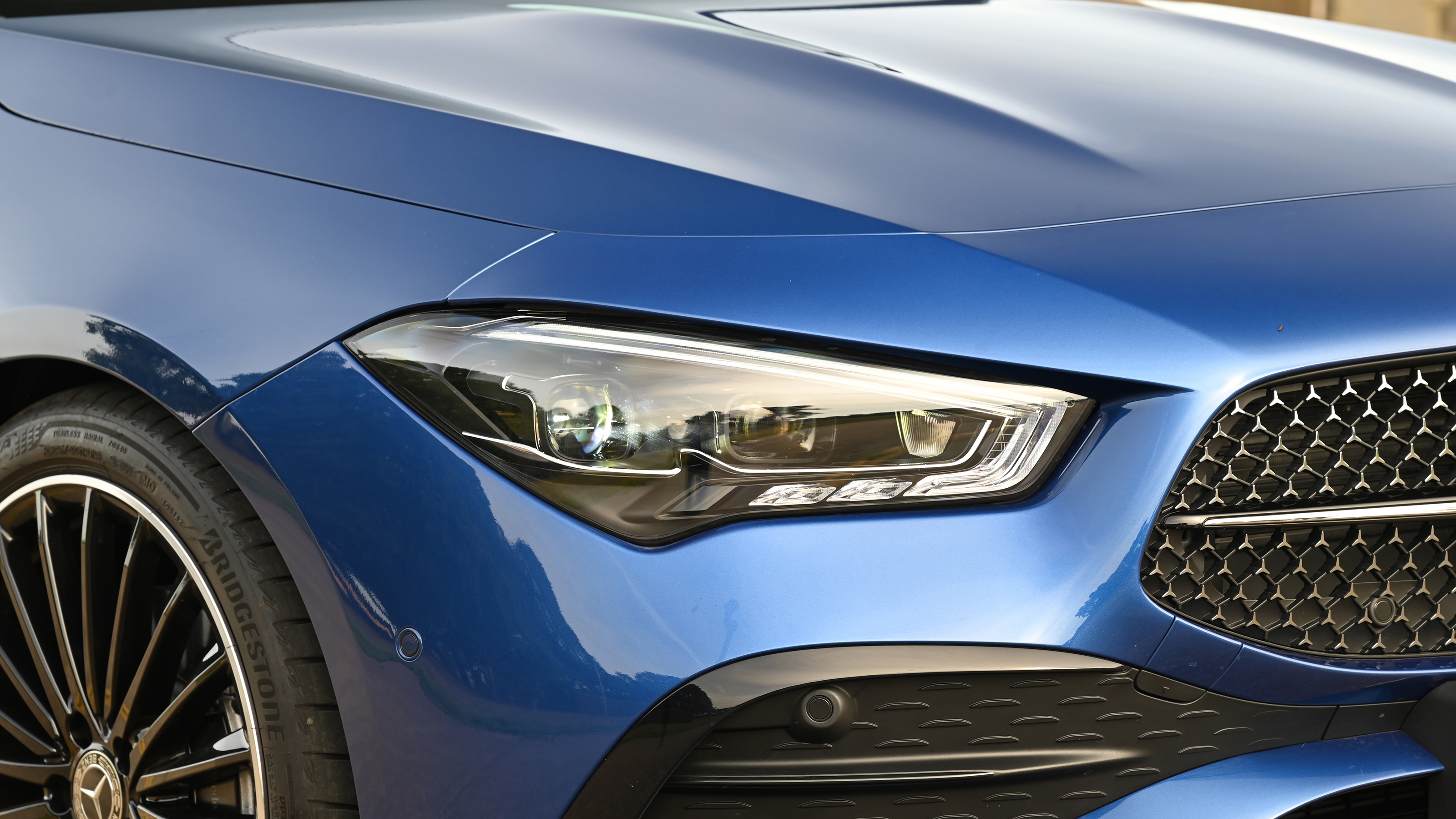 Mercedes CLA - headlight