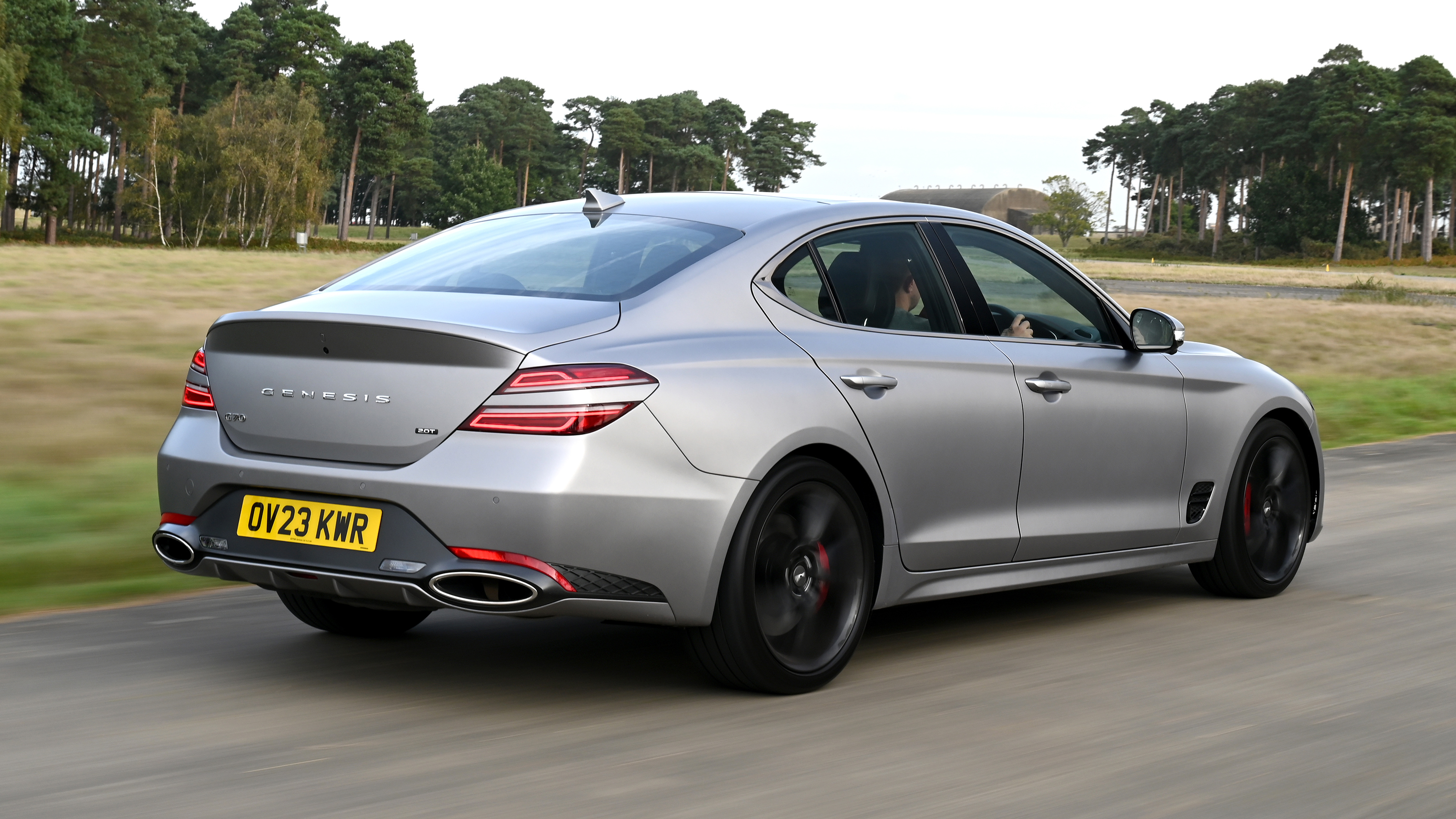 Genesis G70 - rear tracking