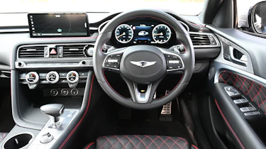 Genesis G70 - dashboard