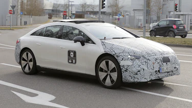 Mercedes EQS facelift (camouflaged) - front 3/4