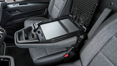 2024 Nissan Interstar - armrest