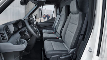 2024 Nissan Interstar - seats