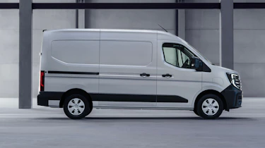 2024 Nissan Interstar - side