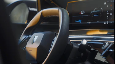 Peugeot E-5008 - steering wheel