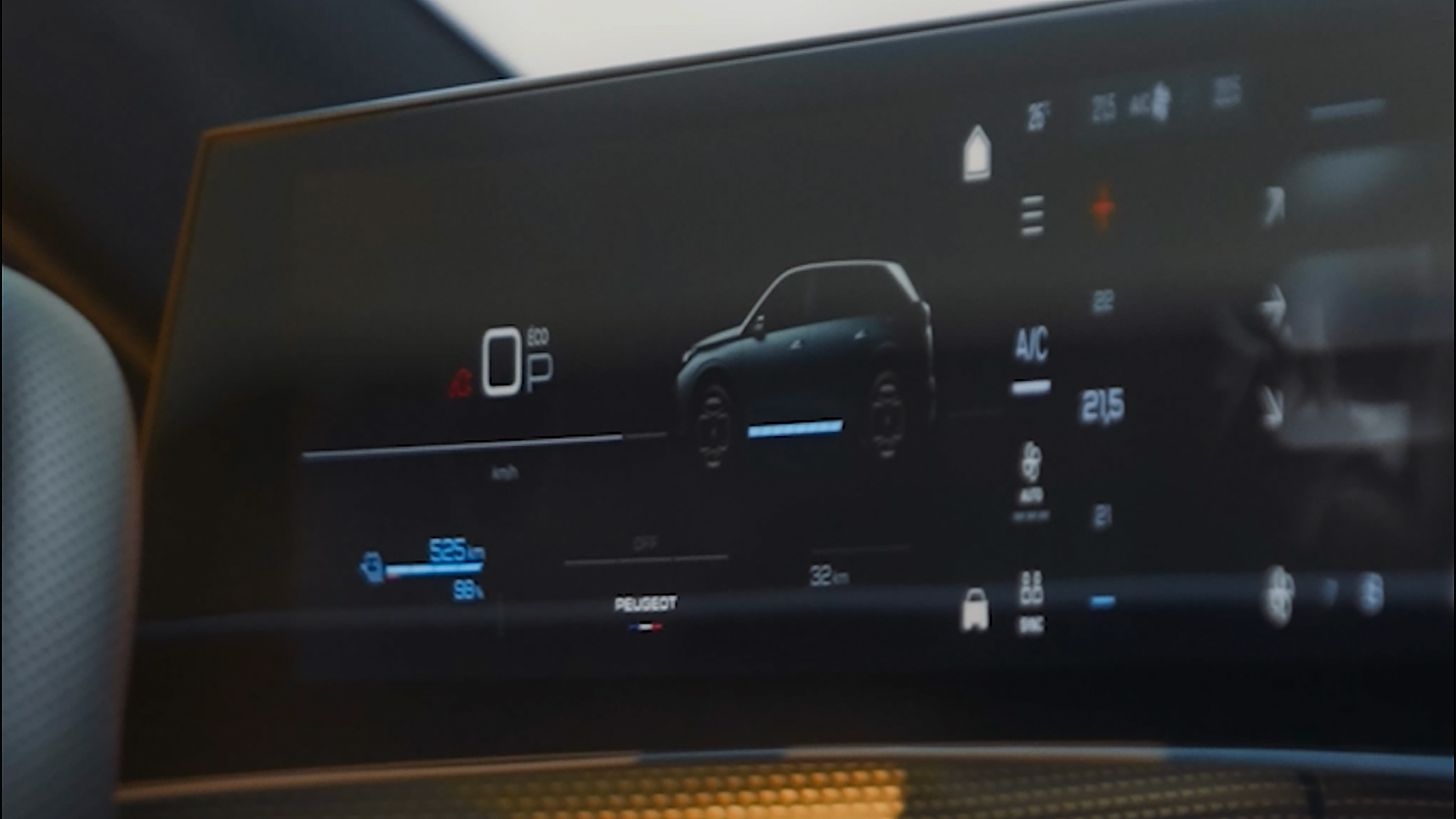 Peugeot E-5008 - dashboard screen