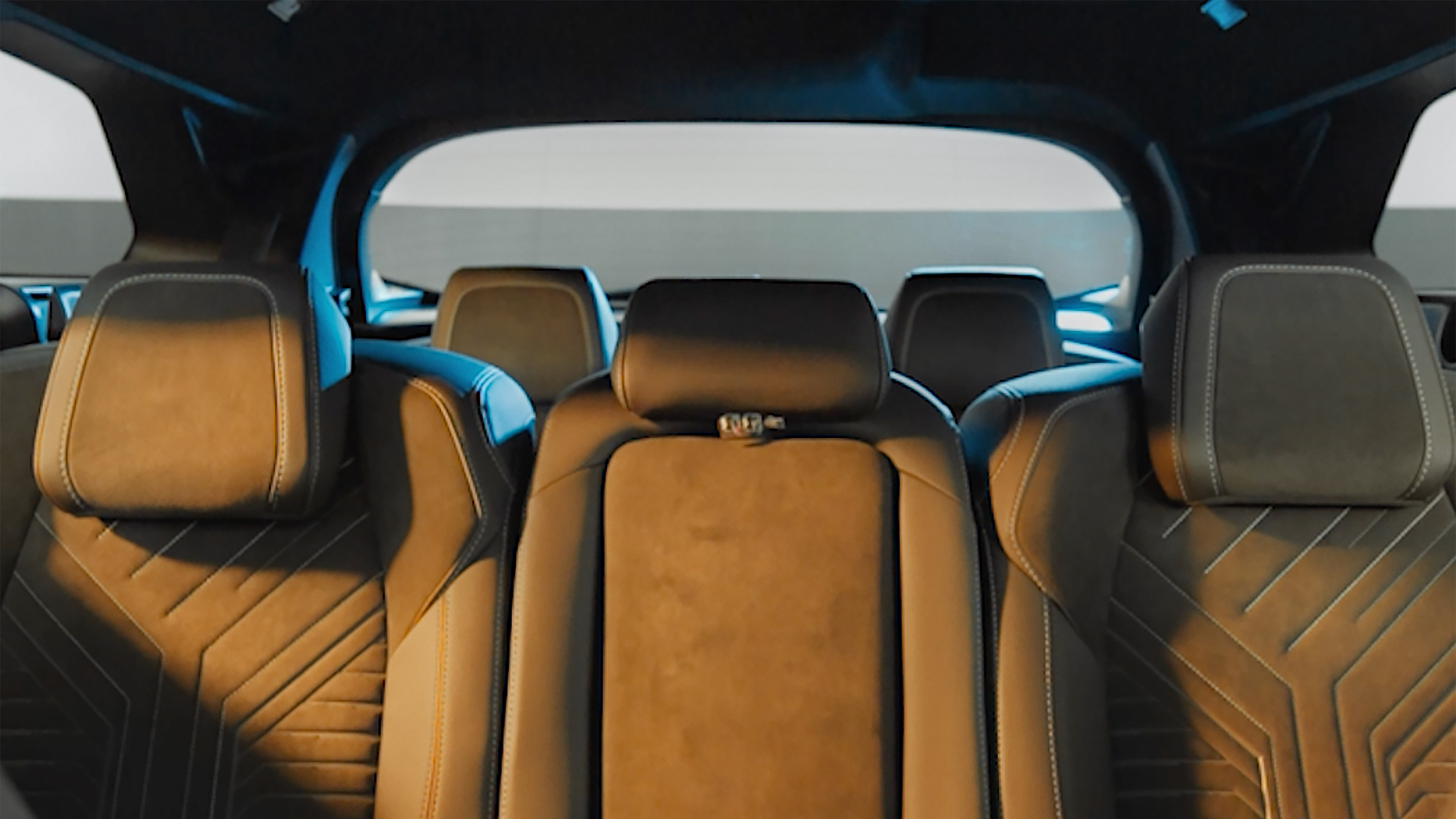 Peugeot E-5008 - seats