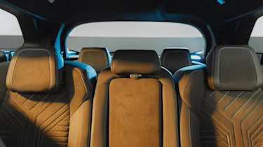 Peugeot E-5008 - seats