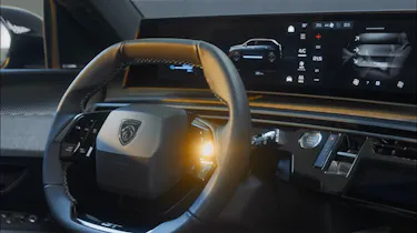 Peugeot E-5008 - dashboard