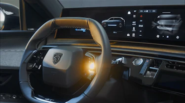 Peugeot E-5008 - dashboard
