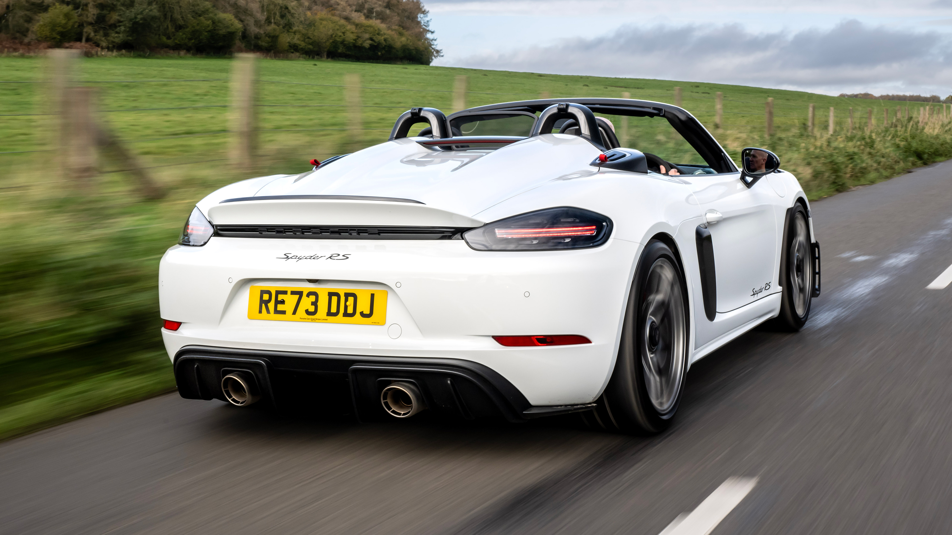 Porsche 718 Spyder RS - rear tracking