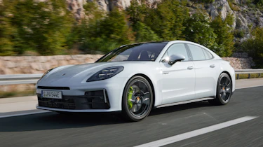 Porsche Panamera E-Hybrid - front action