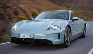 Porsche Taycan - front