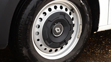 Renault Kangoo E-Tech - wheel