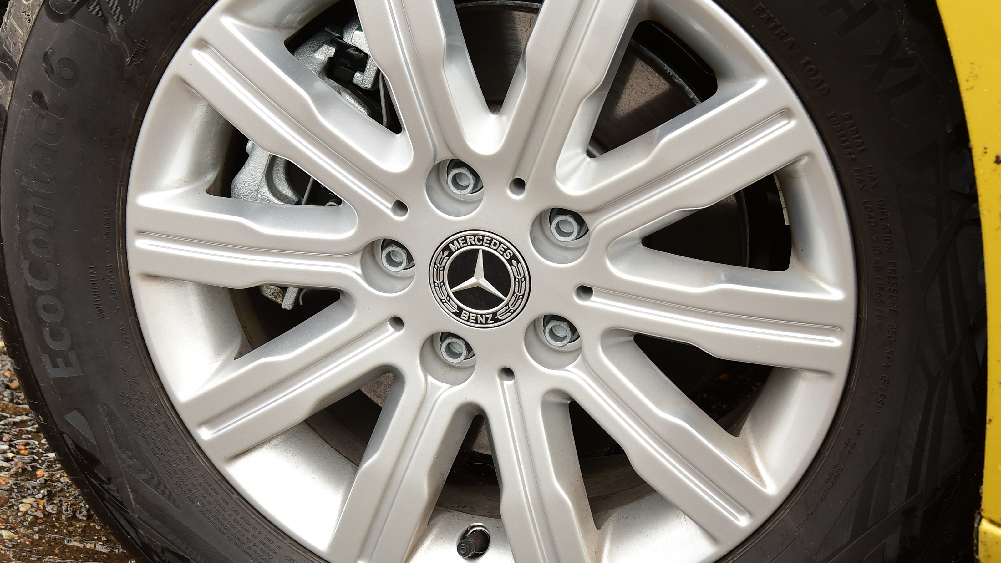 Mercedes E-Citan - wheel