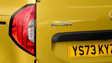 Mercedes E-Citan - tail light