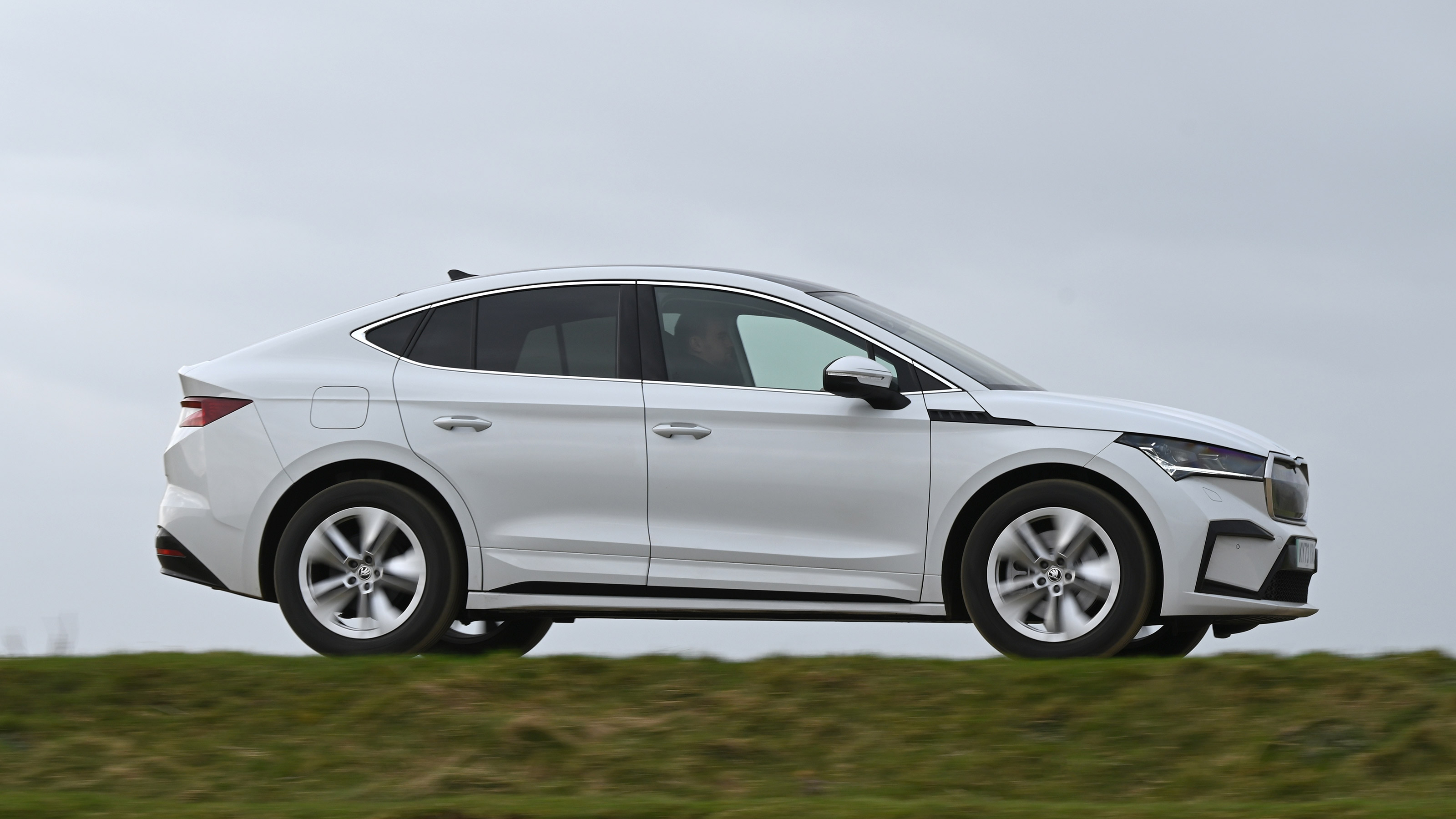 Skoda Enyaq Coupe 85 Edition Suite - side