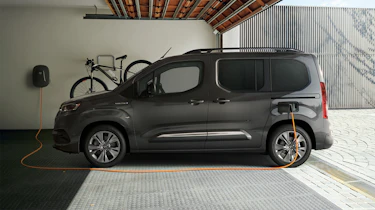 Toyota Proace City Verso - side