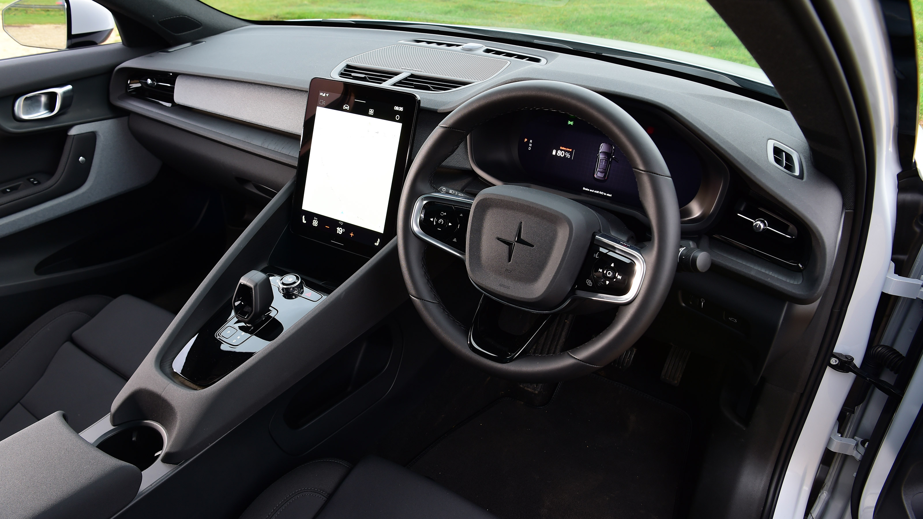 Used Polestar 2 - dash