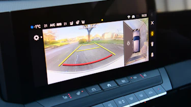 Vauxhall Astra GSE PHEV long termer - reversing camera