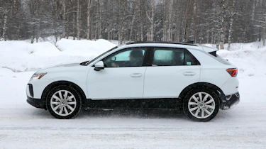 New Volkswagen T-Roc - side