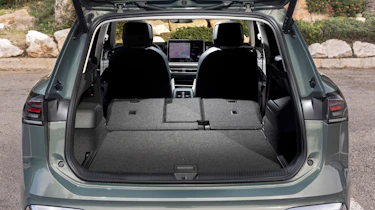 Volkswagen Tiguan - boot seats down