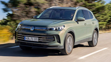 Volkswagen Tiguan - front
